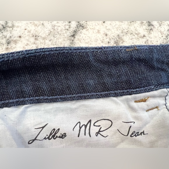 CHICOS Platinum Blue Jeans with Blue Floral Embroidered Back Pockets - Picture 9 of 11